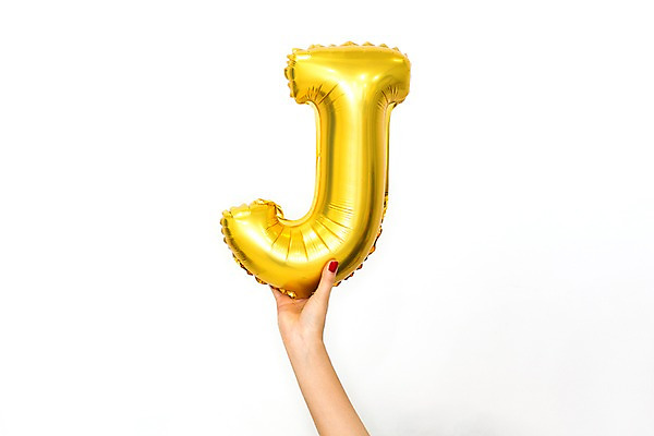 포토 JPG 스튜디오촬영 문자 손 알파벳 영어 기념일 대문자 누끼 이벤트 신체부위 파티 파티용품 풍선 J 헬륨 국내포토 실내 사람 원소 이벤트용품 파일형식