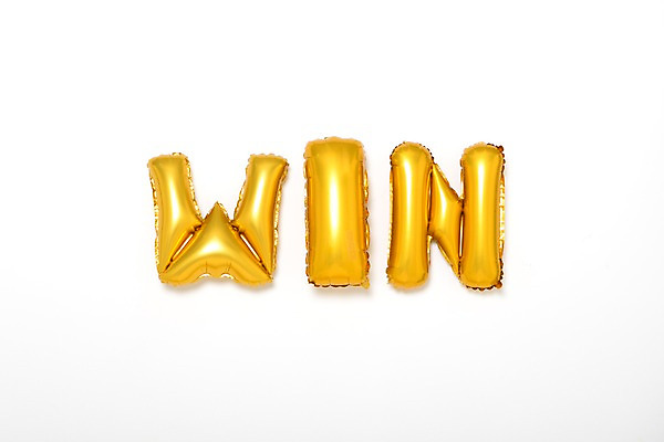 포토 JPG 스튜디오촬영 문자 알파벳 영어 기념일 백그라운드 응원 대문자 이벤트 사람없음 파티 금색 우승 파티용품 풍선 헬륨 국내포토 컬러 실내 최고 원소 이벤트용품 파일형식