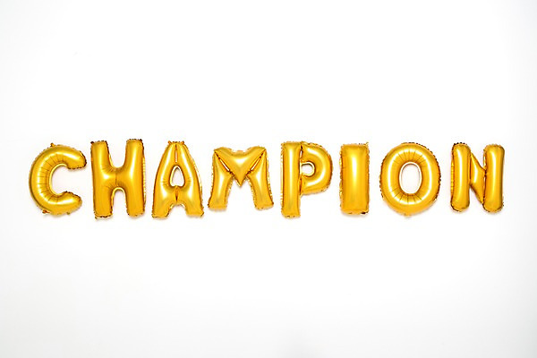 포토 JPG 스튜디오촬영 문자 알파벳 영어 기념일 백그라운드 응원 대문자 이벤트 사람없음 파티 금색 파티용품 풍선 챔피언 헬륨 국내포토 컬러 실내 원소 이벤트용품 파일형식