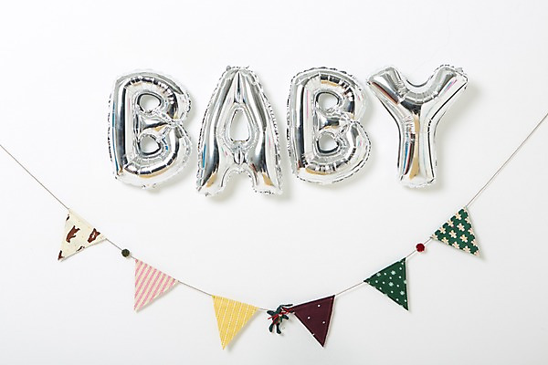 포토 JPG 스튜디오촬영 문자 알파벳 영어 기념일 백그라운드 대문자 이벤트 사람없음 장식 파티 은색 파티용품 풍선 헬륨 국내포토 컬러 실내 원소 이벤트용품 파일형식