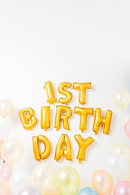 포토 JPG 스튜디오촬영 문자 알파벳 영어 기념일 백그라운드 대문자 이벤트 사람없음 파티 금색 생일파티 생일 파티용품 풍선 헬륨 국내포토 컬러 실내 원소 이벤트용품 파일형식