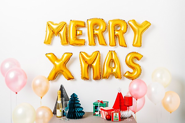 포토 JPG 스튜디오촬영 문자 알파벳 영어 기념일 백그라운드 크리스마스장식 크리스마스 대문자 이벤트 사람없음 선물상자 파티 금색 샴페인 파티용품 샴페인잔 풍선 샴페인병 헬륨 국내포토 컬러 술잔 술병 주류 실내 선물 상자 원소 이벤트용품 파일형식