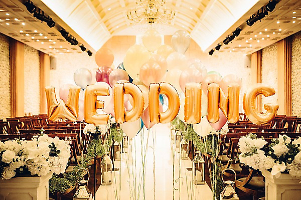 포토 JPG 문자 알파벳 영어 기념일 꽃 결혼 대문자 실내 이벤트 사람없음 파티 파티용품 풍선 예식장 헬륨 국내포토 식물 내부 공간 원소 이벤트용품 파일형식