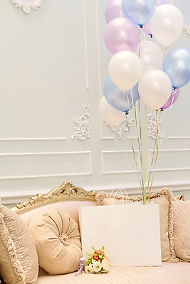 포토 JPG 기념일 꽃 백그라운드 쿠션 실내 사람없음 소파 파티 파티용품 풍선 헬륨 국내포토 식물 의자 이벤트 내부 원소 이벤트용품 파일형식