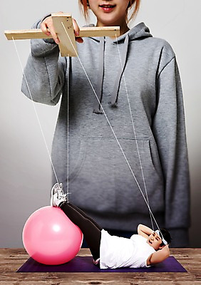 JPG 편집이미지 여자 다이어트 성인 두명 운동 한국인 매트 짐볼 합성 마리오네트 꼭두각시 편집실사 인형 건강 사람 동양인 CG 파일형식