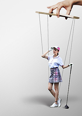 JPG 외국인 편집이미지 여자 골프 한명 성인 골프채 골퍼 골프웨어 합성 마리오네트 꼭두각시 편집실사 1 옷 인형 운동선수 골프용품 사람 인종 구기 CG 파일형식