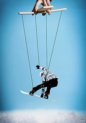 JPG 편집이미지 남자 한명 성인 점프 한국인 스노우보드 묘기 합성 마리오네트 꼭두각시 스노보드복 편집실사 1 인형 모션 사람 동양인 보드_스포츠 CG 파일형식