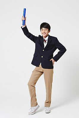 포토 JPG 스튜디오촬영 전신 남자 교복 남학생 허리손 운동화 중학생 청소년 실내 한명 서기 미소 들기 앞모습 손들기 한국인 흰배경 십대남자한명만 남중생 배턴 국내포토 1 학생 옷 스포츠용품 뷰포인트 포즈 신발 모션 표정 사람 동양인 내부 흰색 남자한명만 십대남자만 파일형식 스포츠 컬러 인종 오브젝트 남자만 십대만