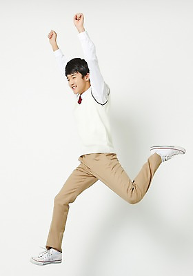 포토 JPG 스튜디오촬영 전신 남자 교복 남학생 운동화 중학생 청소년 실내 한명 미소 옆모습 손들기 점프 주먹 한국인 입학 흰배경 십대남자한명만 남중생 국내포토 1 학생 옷 교육 뷰포인트 백그라운드 신발 모션 표정 사람 동양인 내부 흰색 남자한명만 십대남자만 파일형식