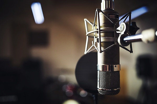 포토 JPG 음악 음향기기 사람없음 아웃포커스 마이크 국내포토 문화예술 촬영기법 전자제품 파일형식