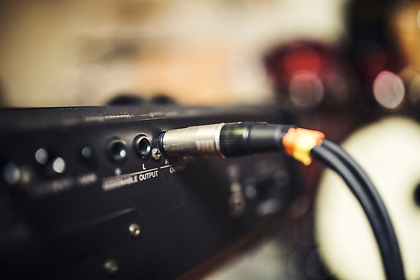 포토 JPG 음악 음향기기 사람없음 아웃포커스 잭 앰프 국내포토 문화예술 촬영기법 전자제품 파일형식