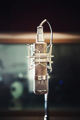 포토 JPG 음악 음향기기 실내 사람없음 아웃포커스 마이크 녹음실 국내포토 문화예술 촬영기법 내부 전자제품 파일형식 녹음_기록