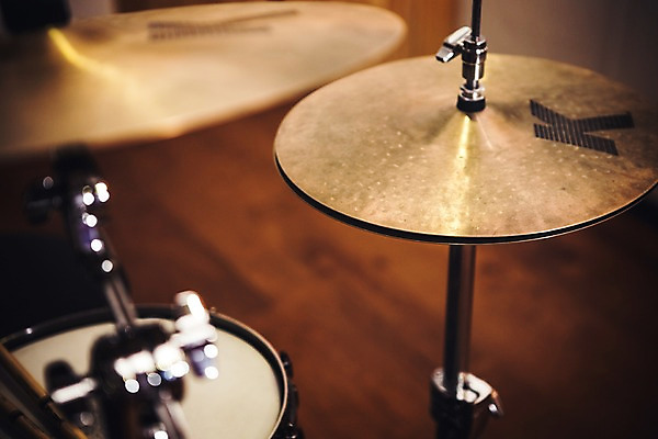 포토 JPG 음악 사람없음 아웃포커스 드럼 심벌즈 국내포토 문화예술 타악기 촬영기법 파일형식