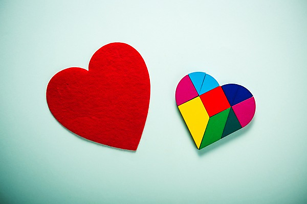 포토 JPG 스튜디오촬영 교육 사람없음 장난감 블록 하트 오브젝트 교구 교육용품 유아교구 에듀 에듀케이션 완구용품 나무블록 교보재 국내포토 모양 문구용품 실내 목재 유아교재 파일형식