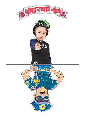 편집 직업 모자 남자 리본 어린이 허리손 포토일러 손짓 소년 상반신 두명 선글라스 한국인 경찰 정지 장래희망 방탄복 이미지편집 AI파일 편집이미지 잡화 옷 안경 포즈 모션 사람 동양인 파일형식 벡터