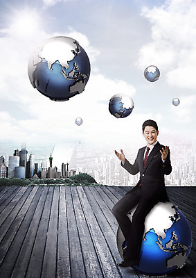 전신 PSD 구름 편집 편집이미지 남자 40대 비즈니스 하늘 안내 한명 웃음 앉기 정장 빌딩 성인 지구본 글로벌비즈니스 한국인 도시 비즈니스맨 마루 이미지편집 자연요소 1 옷 중년 모션 바닥 표정 사람 동양인 건물 글로벌 직장인 파일형식