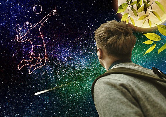 PSD 편집 편집이미지 남자 별 스포츠 배낭 공 하늘 나뭇잎 한명 상반신 20대 성인 뒷모습 운동 점프 달 야간 유성 배구 스파이크 이미지편집 자연요소 1 뷰포인트 잎 가방 모션 건강 사람 청년 구기 파일형식