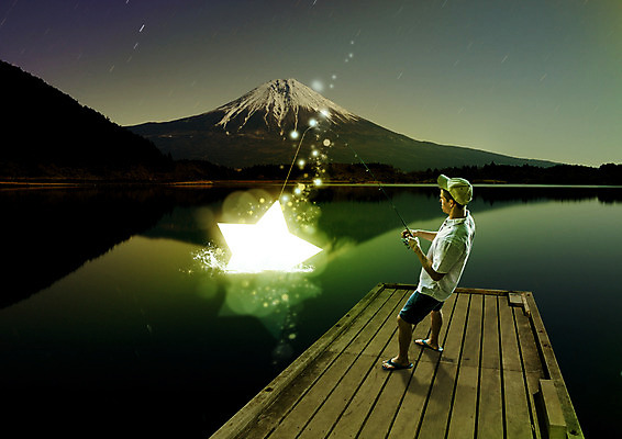 전신 PSD 서양인 편집 편집이미지 남자 별 여행 낚시 산 한명 서기 20대 성인 취미 옆모습 강 낚싯대 야간 야구모자 만년설 선창가 이미지편집 자연요소 외국인 모자_잡화 1 뷰포인트 모션 레저 사람 청년 야구용품 낚시용품 파일형식