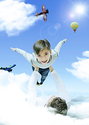 전신 PSD 서양인 구름 편집 편집이미지 남자 아들 바다 여행 가족 하늘 팔벌리기 비행기 웃음 소년 성인 취미 두명 눕기 햇빛 열기구 비행 아빠 비행기놀이 이미지편집 자연요소 외국인 어린이 관계 항공교통 모션 놀이 대중교통 표정 사람 태양 파일형식