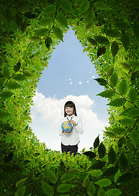 PSD 구름 편집 편집이미지 여자 청진기 하늘 나뭇잎 한명 웃음 들기 소녀 상반신 지구본 자연보호 환경 그린캠페인 물방울무늬 환경오염 오염 일본인 이미지편집 자연요소 외국인 1 어린이 캠페인 컨셉 잎 무늬 의료기기 모션 자연 표정 사람 동양인 보호 파일형식