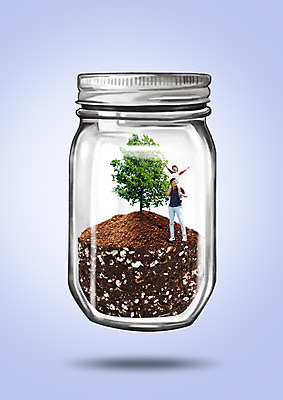 전신 PSD 서양인 나무 편집 편집이미지 남자 아들 유리병 서기 소년 성인 두명 자연보호 환경 그린캠페인 흙 목말 아빠 나무심기 이미지편집 외국인 식물 어린이 캠페인 가족 모션 자연 병_용기 사람 보호 심기 파일형식