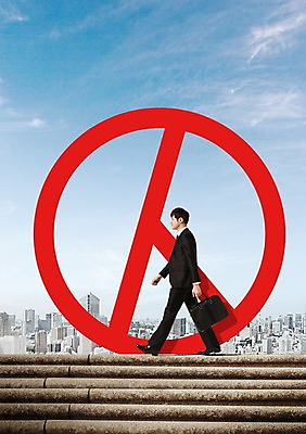 전신 PSD 편집이미지 남자 서류가방 하늘 한명 들기 정장 20대 성인 옆모습 걷기 한국인 도시 비즈니스맨 선택 투표 선거 유권자 이미지편집 1 옷 뷰포인트 컨셉 가방 비즈니스 모션 사람 동양인 청년 직장인 민주주의 파일형식