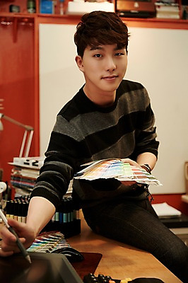 포토 JPG 남자 실내 한명 상반신 20대 청년 성인 청춘 사무실 한국인 기록 잡기 업무 열정 걸터앉기 컬러리스트 청년남자한명만 성인남자한명만 국내포토 컬러칩 직업 1 감정 컨셉 비즈니스 모션 사람 앉기 동양인 내부 작업 남자한명만 성인남자만 청년남자만 파일형식