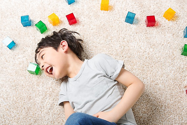 포토 JPG 스튜디오촬영 남자 어린이라이프 어린이 놀이 실내 한명 미소 상반신 앞모습 눕기 블록 한국인 즐거움 어린이만 소년만 소년한명만 국내포토 1 라이프스타일 감정 뷰포인트 모션 표정 사람 동양인 내부 남자만 남자한명만 파일형식