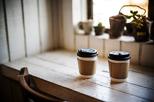 포토 JPG 화분 커피 실내 사람없음 카페 커피잔 테이크아웃컵 국내포토 음료 잔 내부 컵 상점 파일형식