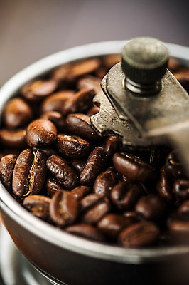 포토 JPG 커피 근접촬영 사람없음 원두 커피잔 그라인더 국내포토 음료 뷰포인트 잔 커피용품 파일형식