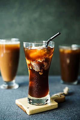 포토 JPG 스튜디오촬영 커피 실내 사람없음 아웃포커스 커피잔 아이스커피 카페라떼 국내포토 음료 잔 촬영기법 내부 라떼 파일형식