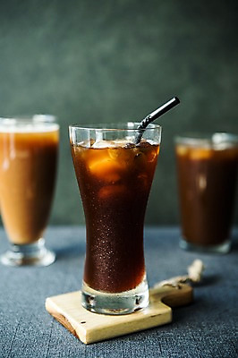 포토 JPG 커피 사람없음 아웃포커스 커피잔 아이스아메리카노 국내포토 음료 잔 촬영기법 아메리카노 아이스커피 파일형식