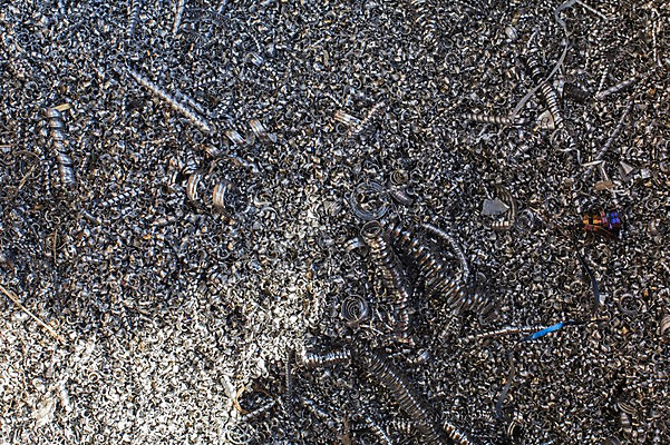 포토 JPG 백그라운드 사람없음 금속 찌꺼기 파편 말린_둥글게 국내포토 컨셉 재질 쓰레기 파일형식