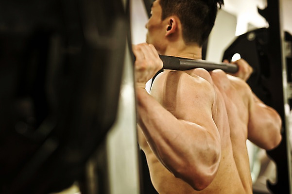 포토 JPG 남자 실내 한명 성인 옆모습 30대 운동기구 헬스 헬스장 한국인 역기 근육질 성인남자한명만 국내포토 1 뷰포인트 근육 사람 동양인 내부 장년 운동 몸매 남자한명만 성인남자만 파일형식