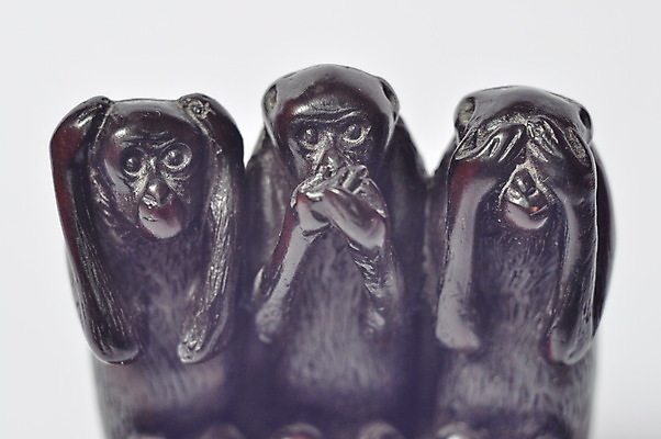 포토 JPG 해외이미지 동물 전통 응시 아시아 백그라운드 컨셉 성공 추상 3 말하기 선물 미술 웃음 사람없음 목재 장식 장난감 숫자 일본 중국 침묵 듣기 피규어 금지 흰색 원숭이 유머 유인원 숨김 나쁜 결백 고립 옛날 해외202004 해외포토 나무 문자 시선 감정 나라 컬러 무늬 재료 포유류 모션 문화예술 표정 소리 미니어처 파일형식 이미지허브