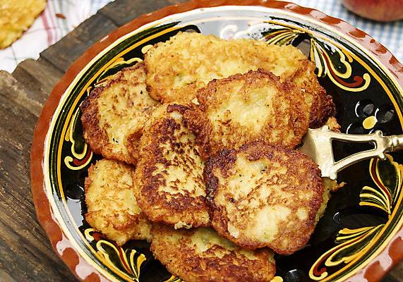 포토 JPG 해외이미지 접시 감자 사람없음 목재 갈색 사과 팬케이크 해외202004 해외포토 나무 식기 컬러 채소 과일 재료 케이크 파일형식 이미지허브