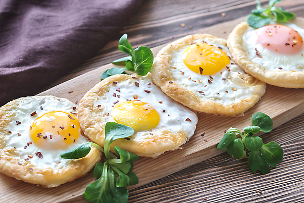 포토 JPG 해외이미지 전통 음식 잎 아침 피자 샌드위치 건강 옥수수 요리 사람없음 목재 초록색 노란색 계란 식사 샐러드 튀김 흰색 시골 원형 아침식사 정상 상추 굽기 냅킨 퍼프 후추 노른자 점심식사 페스츄리 해외202004 해외포토 주간 도형 나무 식물 빵 컬러 채소 재료 곡류 패스트푸드 서양음식 알 구이 향신료 파일형식 이미지허브