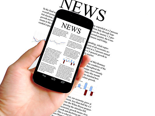 포토 JPG 해외이미지 컨셉 인터넷 비즈니스 텍스트 통신 성공 모바일 그래프 사람없음 금융 스마트폰 핸드폰 컴퓨터 세계 글로벌 디지털 스크린 자료 웹 장비 터치 정보 성장 흰색 신문 뉴스 시장 이메일 연결 무선전화기 전화기 스마트 투자 전자 페이지 언론 보여주기 고립 리뷰 마케팅 터치스크린 해외202004 해외포토 컬러 모션 간행물 경제 전자제품 스마트기기 파일형식 이미지허브