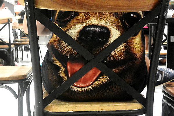 포토 JPG 해외이미지 모양 동물 디자인 응시 얼굴 여행 백그라운드 셔츠 티셔츠 신체 일러스트 반바지 추상 창조 미술 미소 성인 사람없음 그래픽 장식 반려동물 숫자 머리 유행 3D 금속 개 혼합 만화 피부 그림 만들기 윤곽 송곳니 고립 스타일 해외202004 해외포토 문자 시선 상의 무늬 바지 포유류 모션 재질 문화예술 표정 사람 신체부위 치아 디지털합성 파일형식 이미지허브