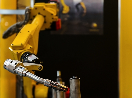 포토 JPG 해외이미지 산업 공장 사람없음 노란색 금속 기계 공구 업무 뜨거움 제조 자르기 철 로봇 호스 공학 압력 용접 용접공 자동 철강 커터 해외202004 해외포토 직업 교육 컬러 공업 모션 재질 도구 작업 파일형식 이미지허브