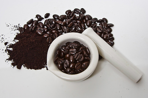 포토 JPG 해외이미지 커피 콩 사람없음 갈색 흰색 신선 가루 굽기 유기농 그라인더 갈기 내추럴 고립 해외202004 해외포토 웰빙 음료 컬러 곡류 구이 커피용품 파일형식 이미지허브