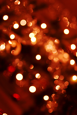 포토 JPG 해외이미지 백그라운드 크리스마스 패턴 전구 추상 전등 폭죽 따뜻함 사람없음 빨간색 빛 컬러풀 반사 노란색 축제 어둠 화목 활발 점 원형 야간 저녁 소프트포커스 질감 마법 노려봄 강렬 블러 많음 효과 해외202004 해외포토 자연요소 도형 기념일 컬러 컨셉 무늬 조명 촬영기법 표정 파일형식 이미지허브