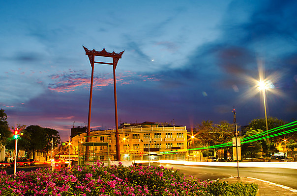 포토 JPG 해외이미지 디자인 종교 전통문화 도로 여행 불교 건축양식 태국 하늘 미술 사람없음 야외 도시풍경 여행객 일출 일몰 새벽 탐험 골동품 도시 영혼 심볼 사인 그네 방콕 타운 명승지 옛날 스타일 해외202004 해외포토 자연요소 전통 건축 아시아 문화 길 교통시설 문화예술 사람 풍경 노을 파일형식 이미지허브