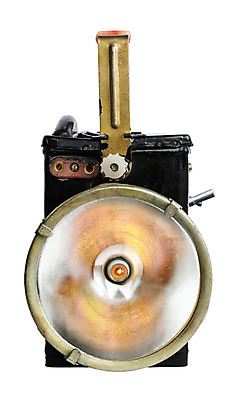 포토 JPG 해외이미지 전구 사람없음 빛 힘 장비 수확 골동품 공구 등불 램프 손전등 오브젝트 복고 고립 구식 베터리 옛날 해외202004 해외포토 농업 조명 도구 파일형식 이미지허브