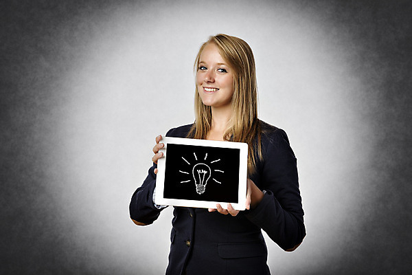 포토 JPG 해외이미지 백인 직업 1 손 여자 행복 백그라운드 비즈니스 노동자 한명 서기 사람 성인 컴퓨터 터치패드 사무실 알약 우주 디지털 스크린 검은색 공백 터치 흰색 잡기 비즈니스우먼 전자 보여주기 패드 고립 무료 해외202004 해외포토 서양인 감정 컬러 모션 신체부위 전자제품 약 직장인 파일형식 이미지허브