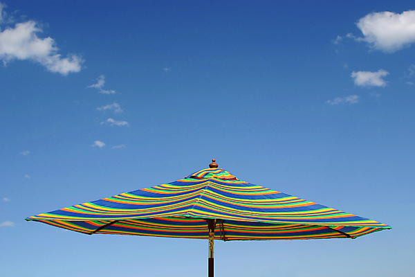 포토 JPG 해외이미지 모래 여행 무지개 우산 하늘 휴가 휴식 열대 사람없음 파란색 컬러풀 줄무늬 휴게실 고독 싱글 휴양지 초대 멀리 강렬 파라다이스 플로리다 해외202004 해외포토 자연요소 감정 컬러 컨셉 무늬 미국 장소 파일형식 이미지허브