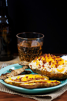 포토 JPG 해외이미지 음료 음식 치즈 맥주 돼지고기 사람없음 삼베 베이컨 해외202004 해외포토 유제품 주류 육류 파일형식 천_직물 이미지허브