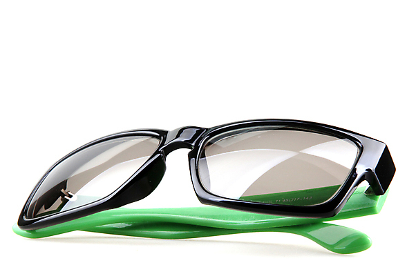 포토 JPG 해외이미지 디자인 응시 안경 백그라운드 고글 프레임 사람없음 선글라스 태양 유행 검은색 흰색 화려 보호 시원함 플라스틱 오브젝트 복고 시력 비전 고립 스타일 해외202004 해외포토 자연요소 시선 잡화 컬러 컨셉 재질 파일형식 이미지허브