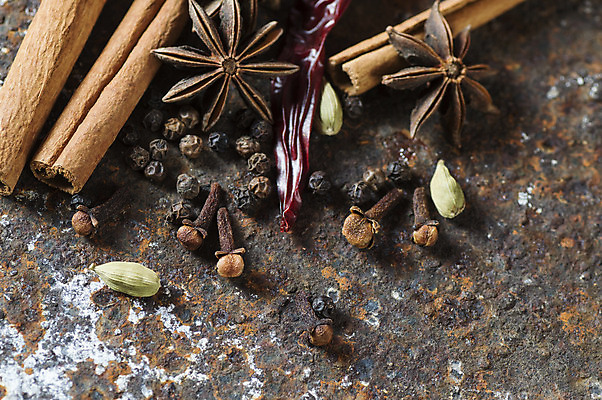 포토 JPG 해외이미지 계절 별 음식 백그라운드 재료 고추 디저트 건조 건강 요리 씨앗 사람없음 갈색 쌓기 중국 신선 뜨거움 양념 조미료 막대기 그룹 맛 냄비 인도인 허브 향신료 유기농 매움 향기 아로마 나무껍질 점토 후추 흙더미 내추럴 시나몬 해외202004 해외포토 자연요소 외국인 나무 식물 웰빙 아시아 컬러 컨셉 채소 모션 동양인 흙 껍질 솥 냄새 향미료 파일형식 더미 이미지허브