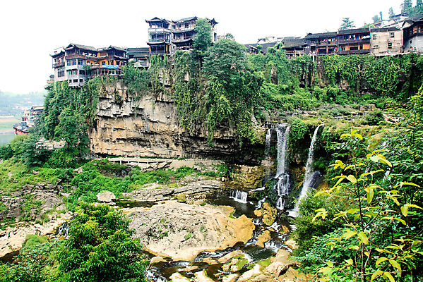 포토 JPG 해외이미지 모션 주택 사람없음 물 여름 마을 계곡 중국 폭포 흐름 시골 개울 실크 영화 상쾌 느림 블러 지질 지질학 효과 해외202004 해외포토 자연요소 계절 교육 감정 아시아 컨셉 자연 문화예술 건물 강 직물 파일형식 이미지허브